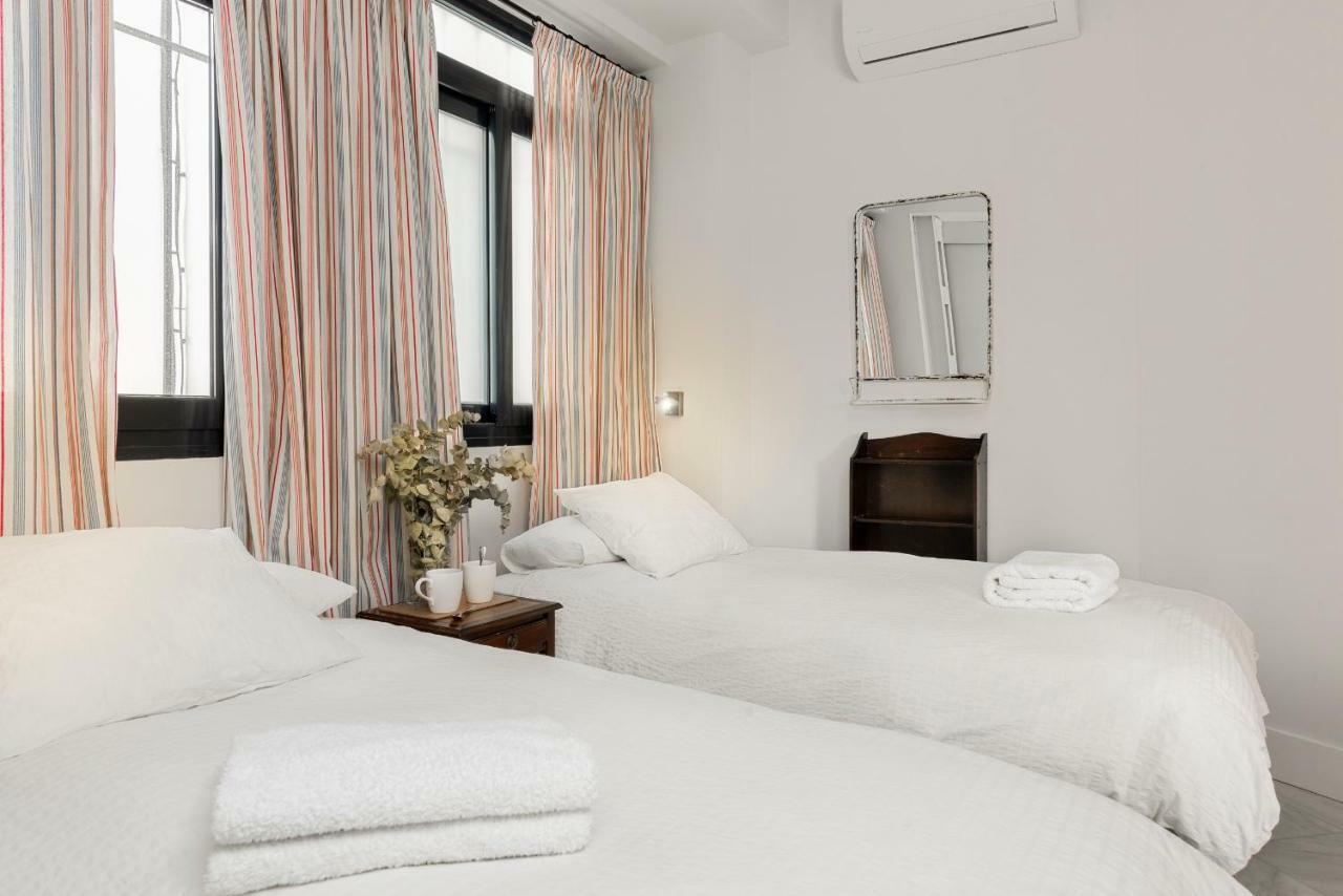 סביליה Apartamento La Catedral מראה חיצוני תמונה